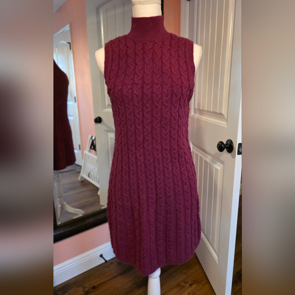 Entro Cable Knit Dress in Burgundy